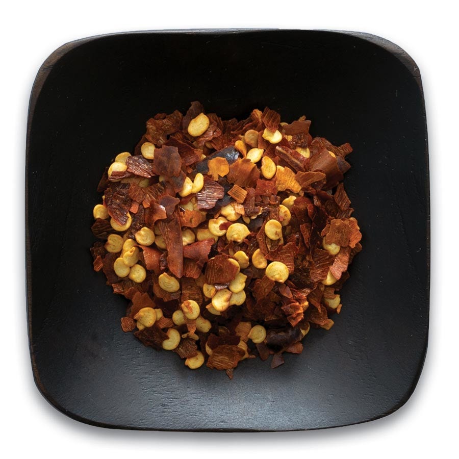 089836001221 frontier co op red chili peppers crushed 122 bowl.jpg