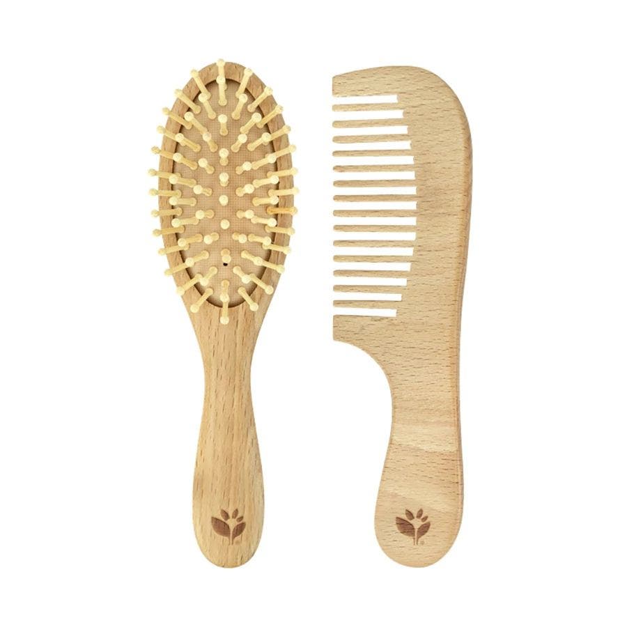 green sprouts learning brush and comb wooden front 239516.jpeg