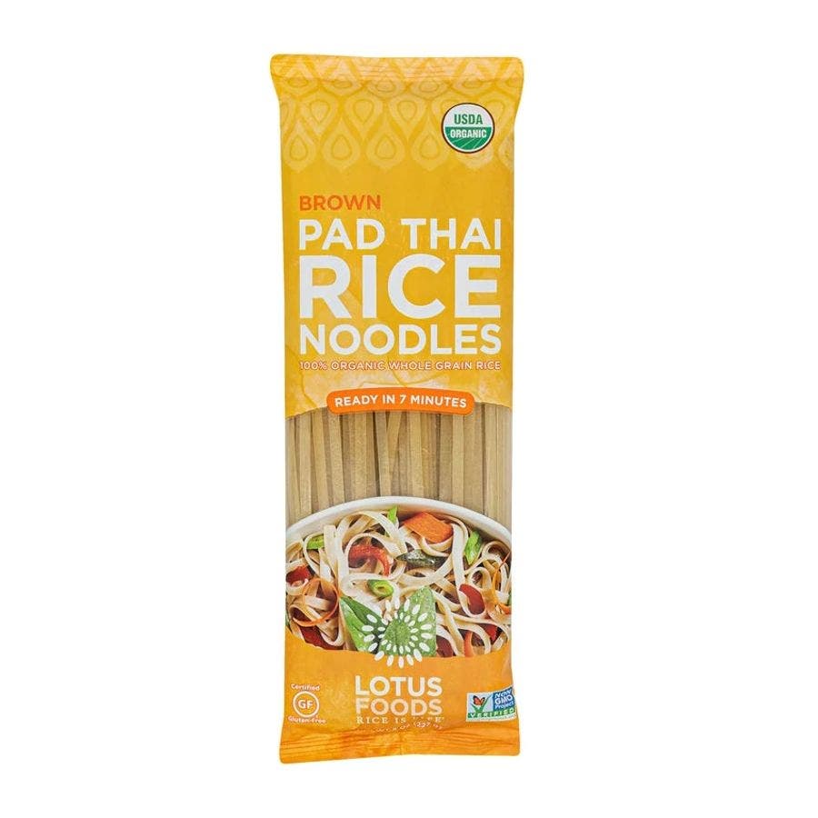 lotus foods brown pad thai rice noodles 8oz front 240533.jpg